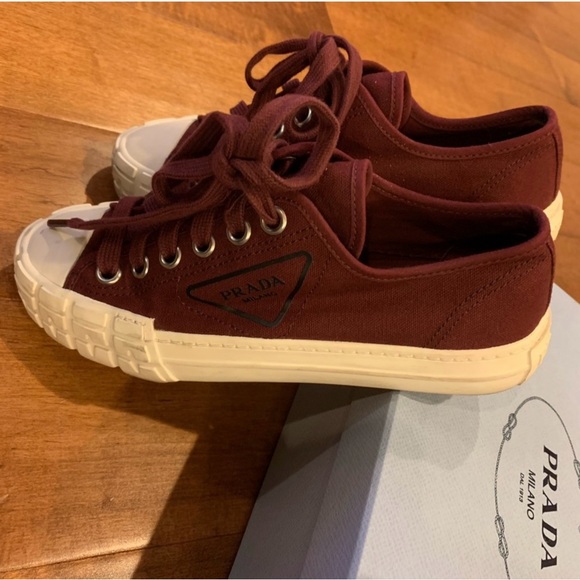 Prada Canvas Sneakers with logo - Picture 4 of 7